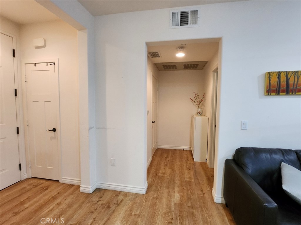 MLS #PW25270025 image #2