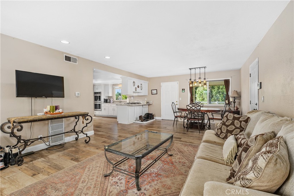 MLS #PW25270367 image #8