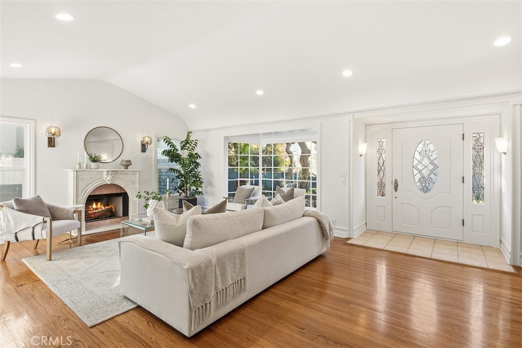 MLS #PW25270376 image #4