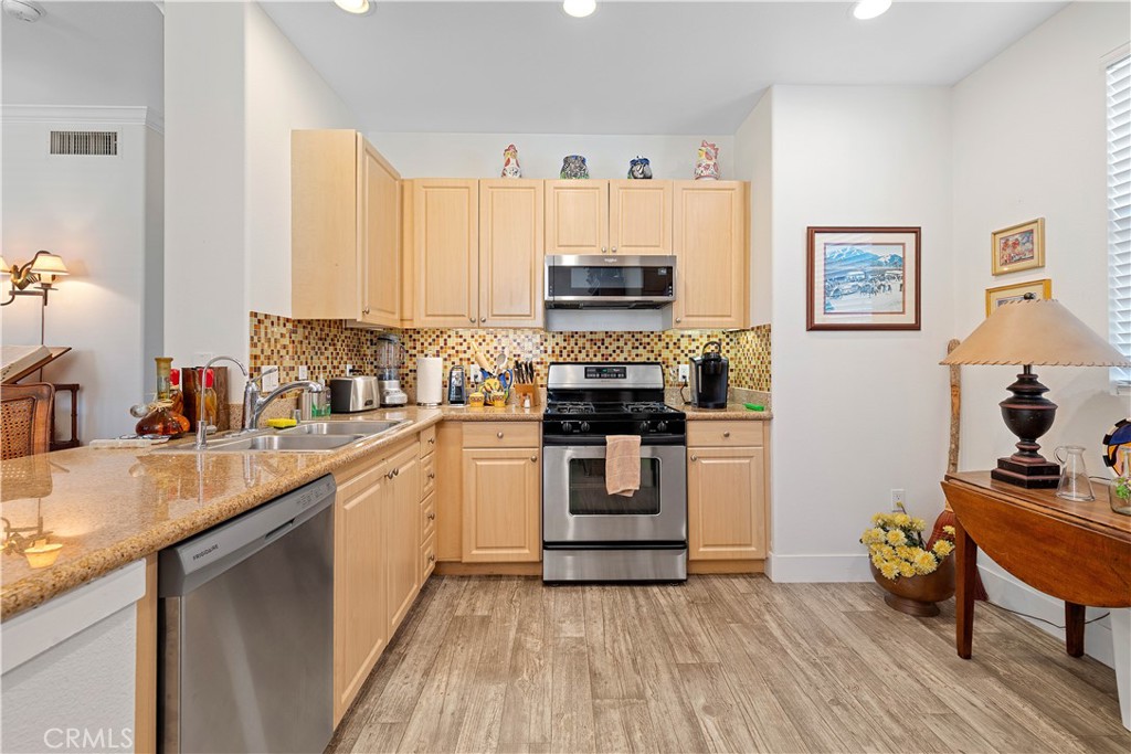 MLS #PW25270446 image #17