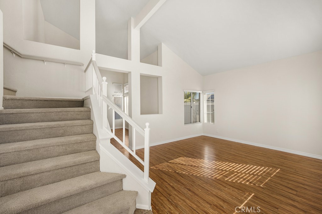 MLS #PW25270501 image #2