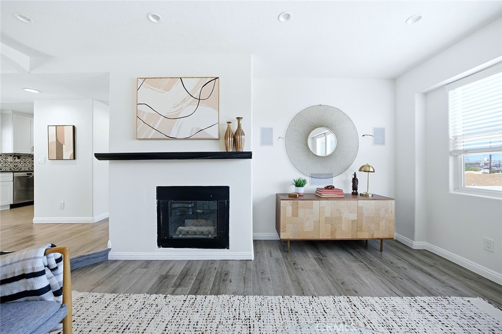 MLS #PW25270510 image #2