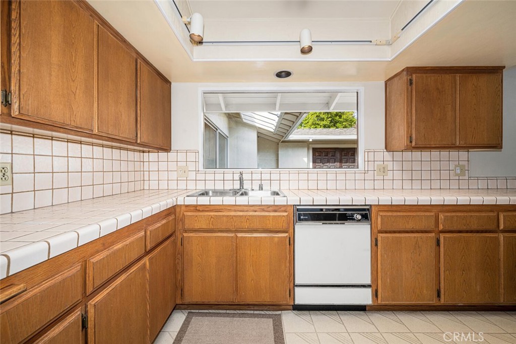 MLS #PW25270933 image #25