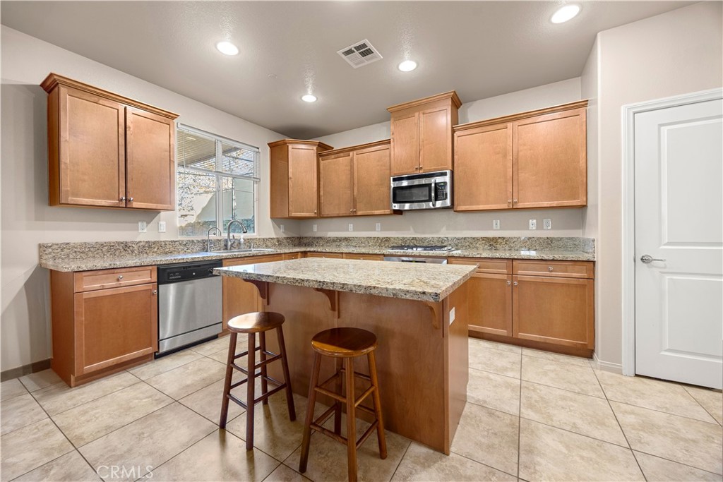 MLS #PW25271674 image #4