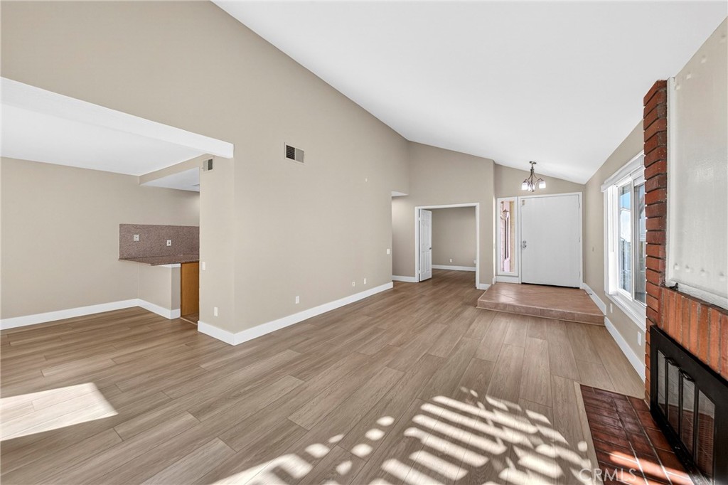 MLS #PW25271917 image #5