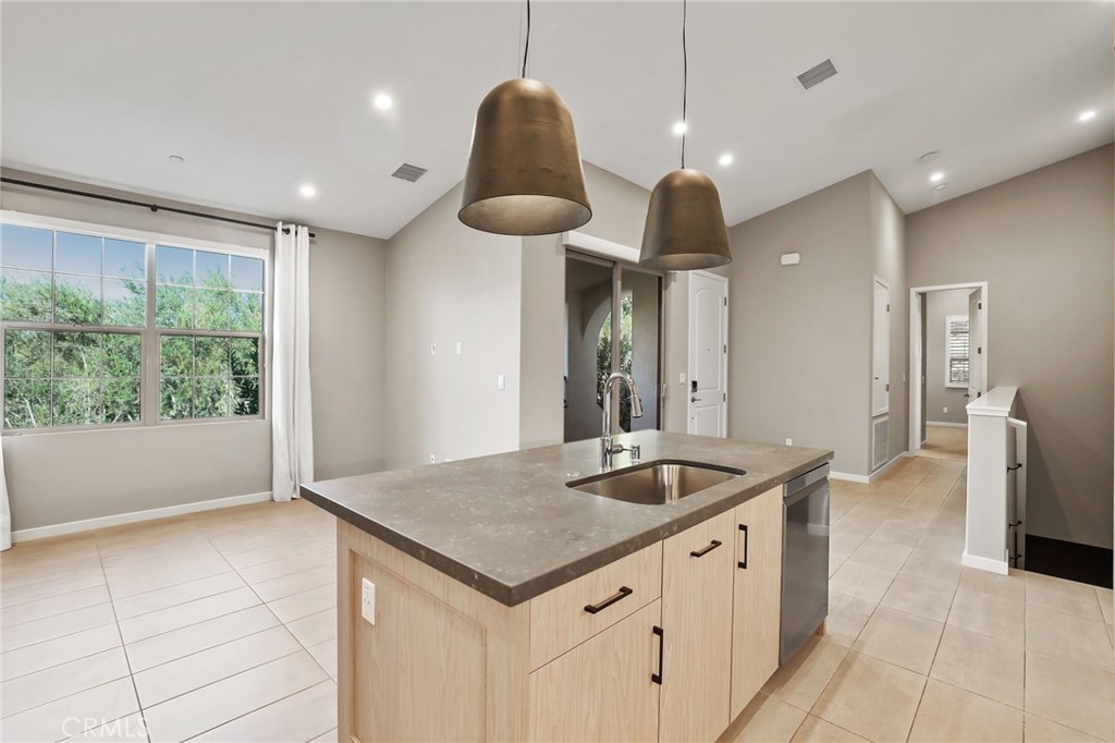 MLS #PW25271926 image #5