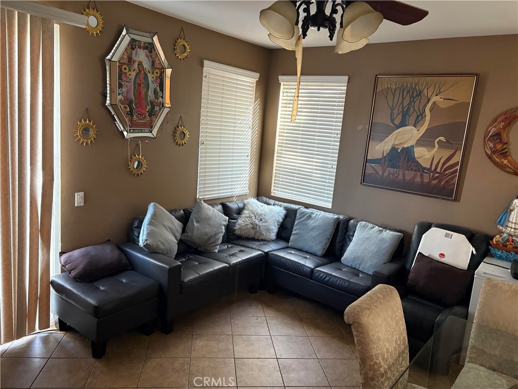 MLS #PW25272003 image #3