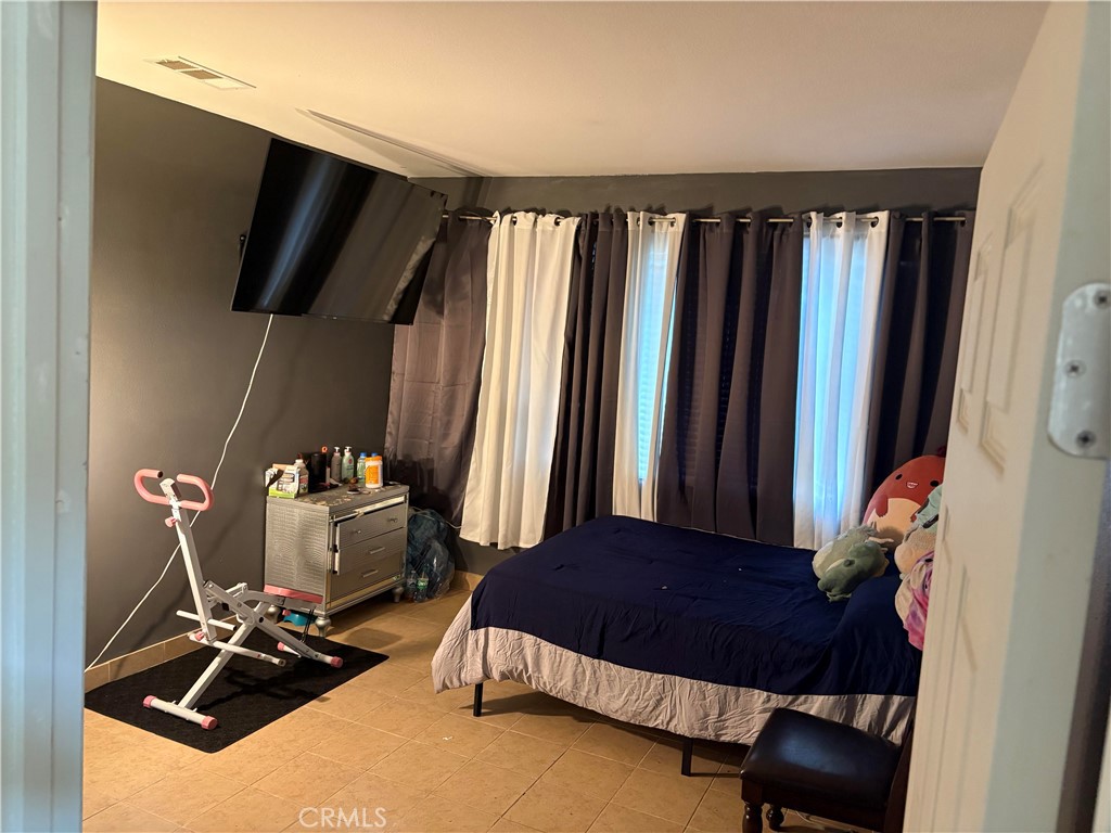 MLS #PW25272003 image #5