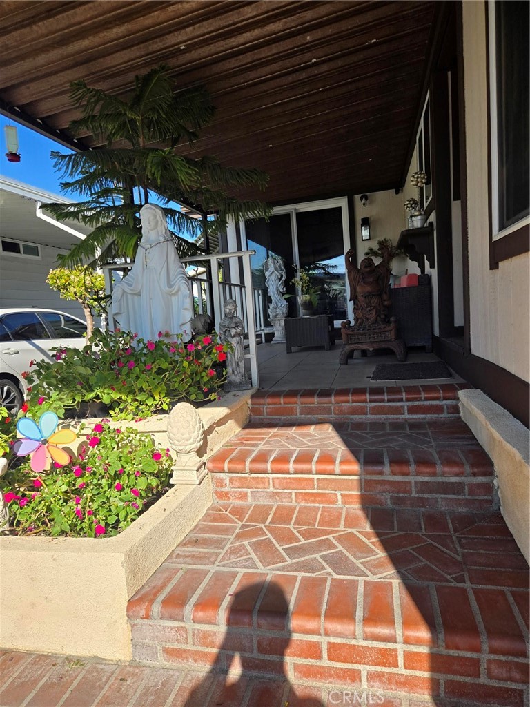 MLS #PW25272205 image #1