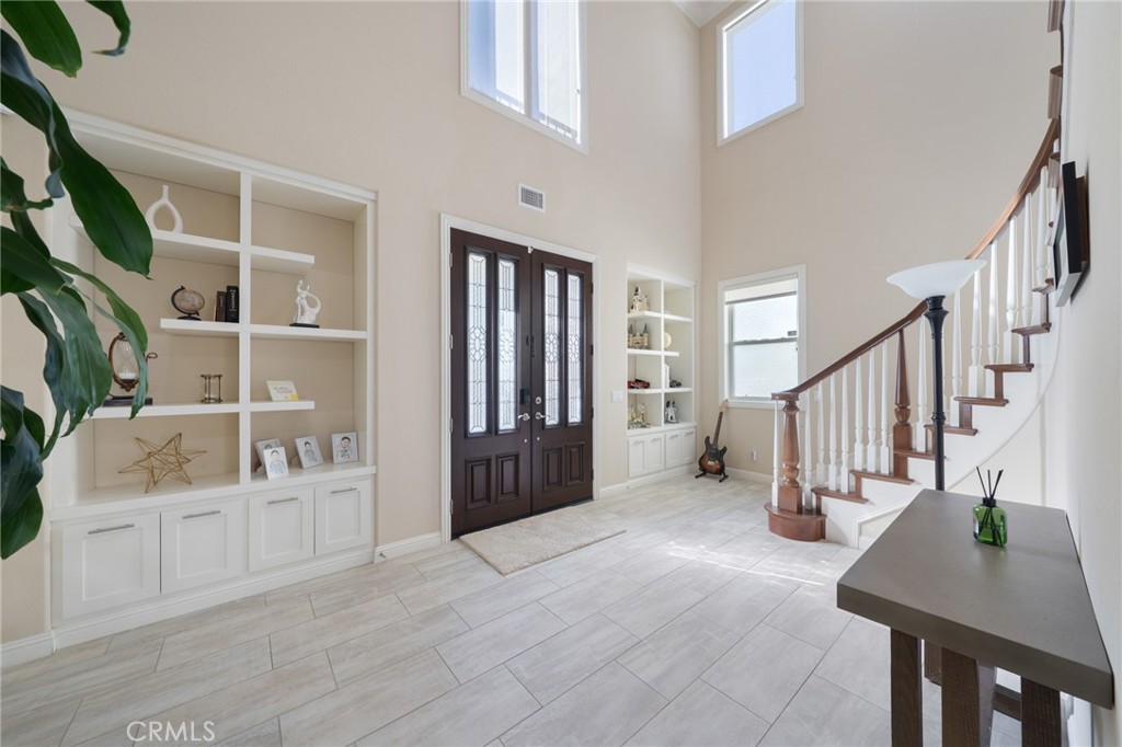 MLS #PW25272219 image #2