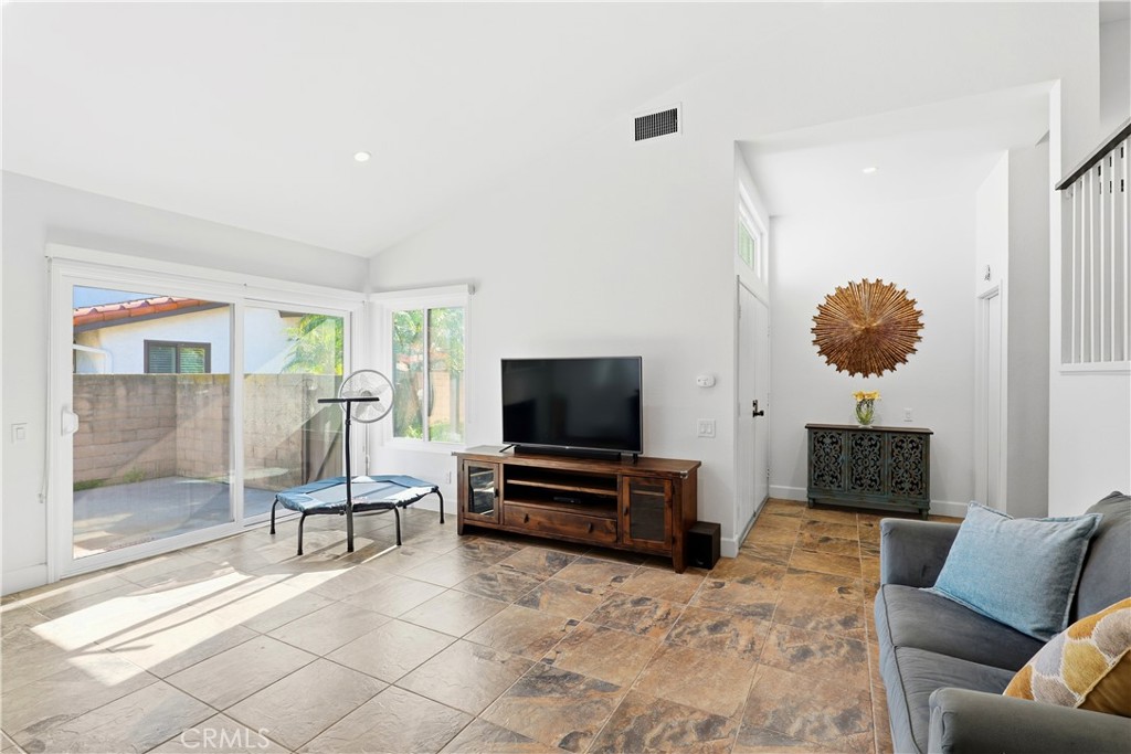 MLS #PW25272335 image #9