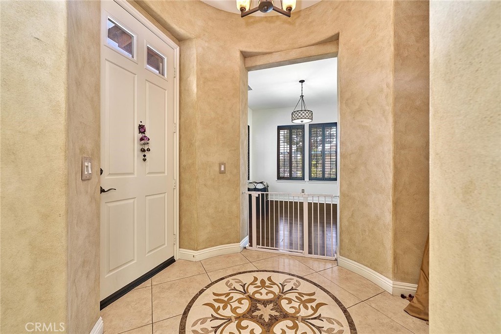 MLS #PW25272340 image #1