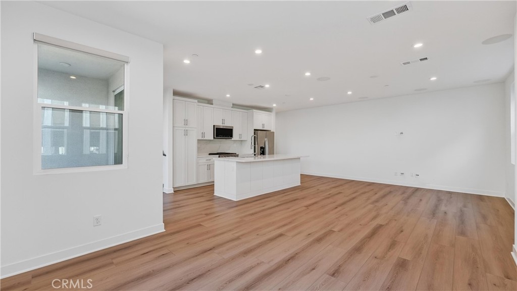 MLS #PW25272650 image #5