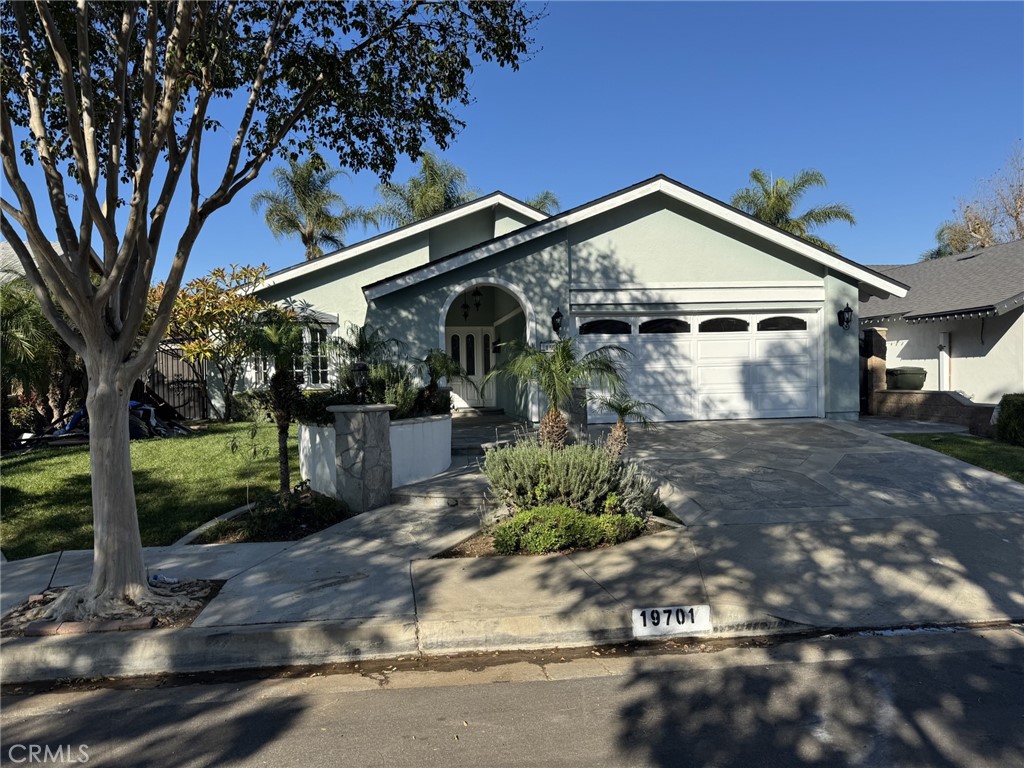 MLS #PW25272834 image #1