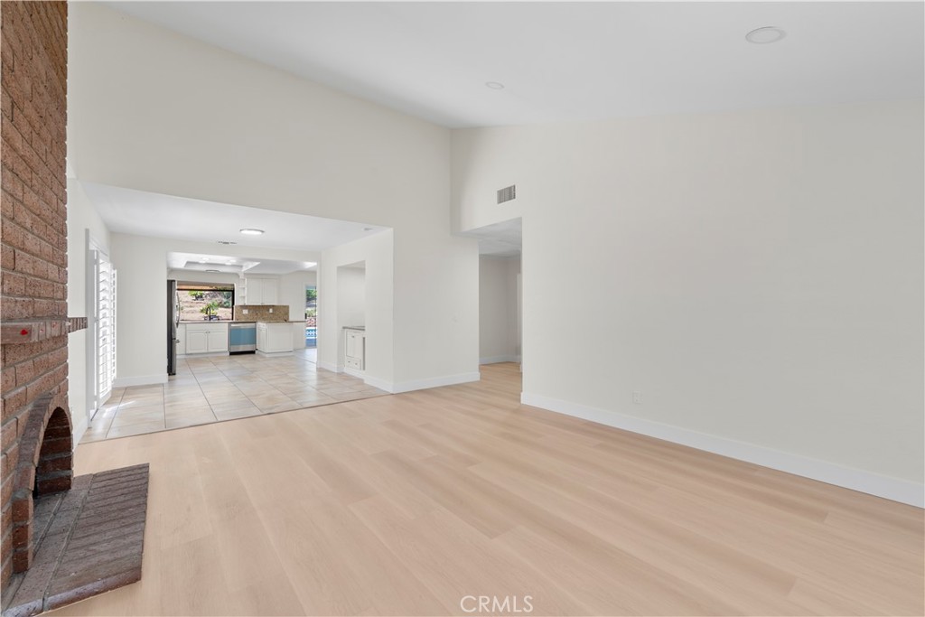 MLS #PW25272973 image #5