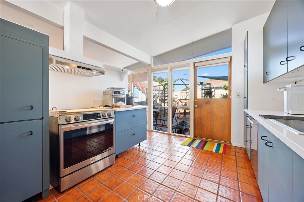 MLS #PW25273092 image #2