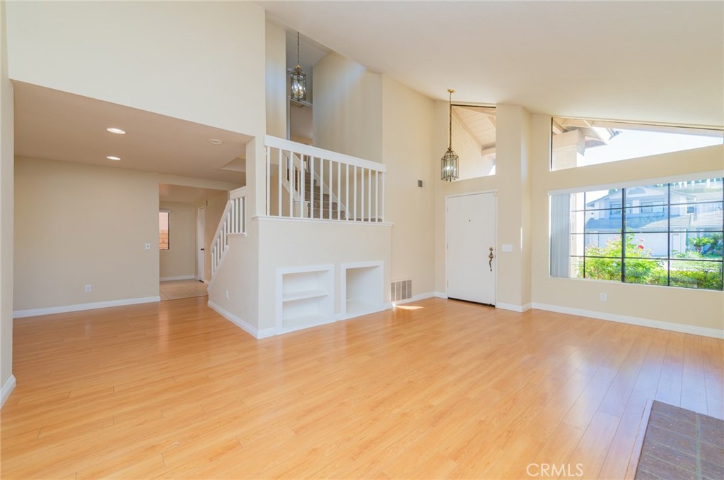 MLS #PW25273254 image #4