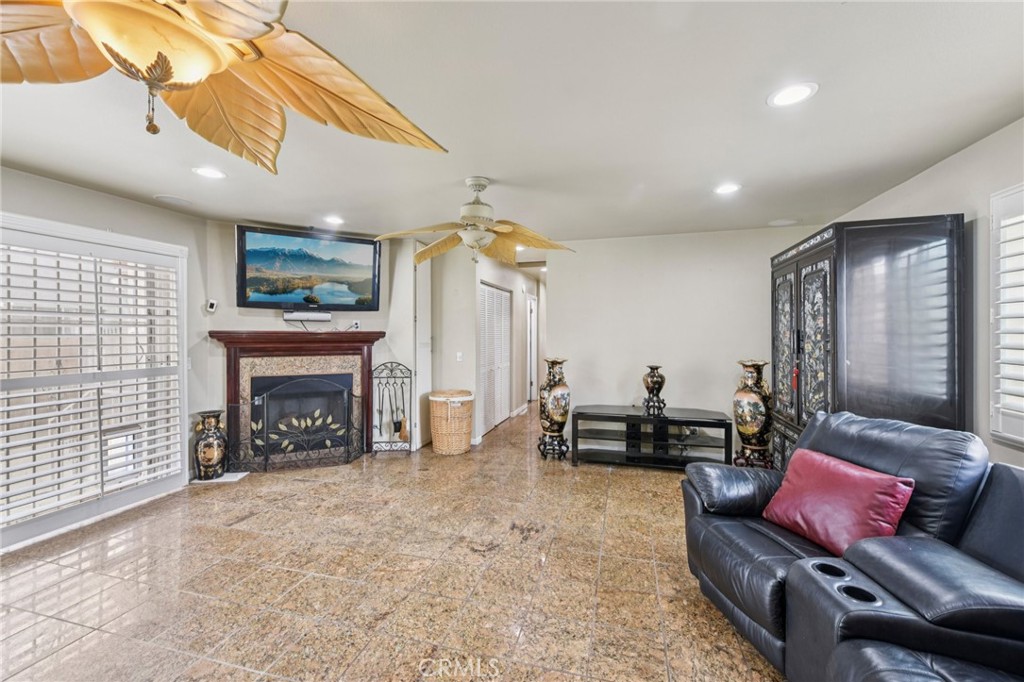 MLS #PW25273296 image #4