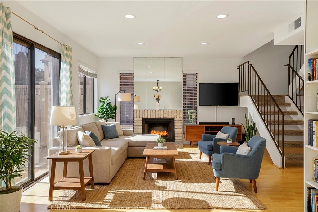 MLS #PW25273410 image #3