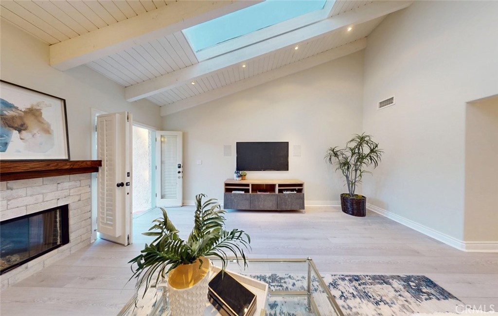 MLS #PW25274153 image #7