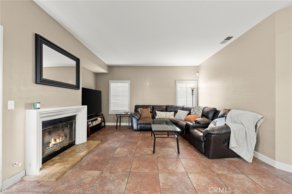 MLS #PW25274360 image #14