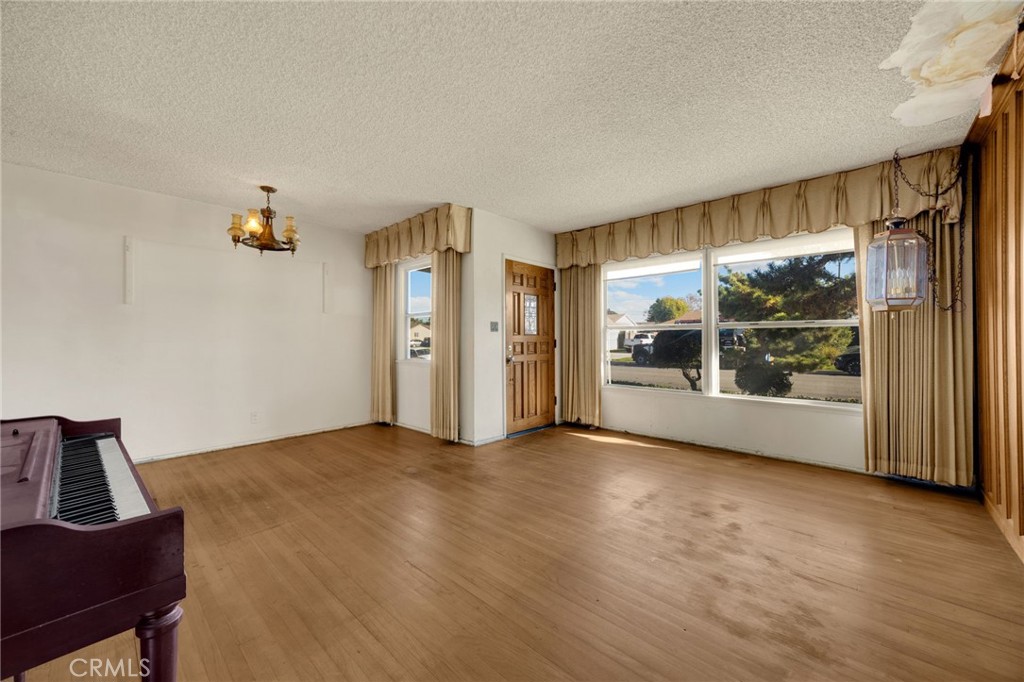 MLS #PW25274510 image #1