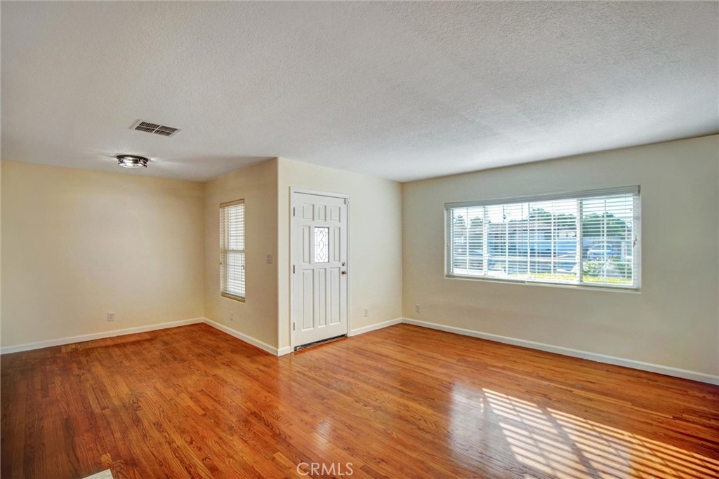 MLS #PW25274531 image #5