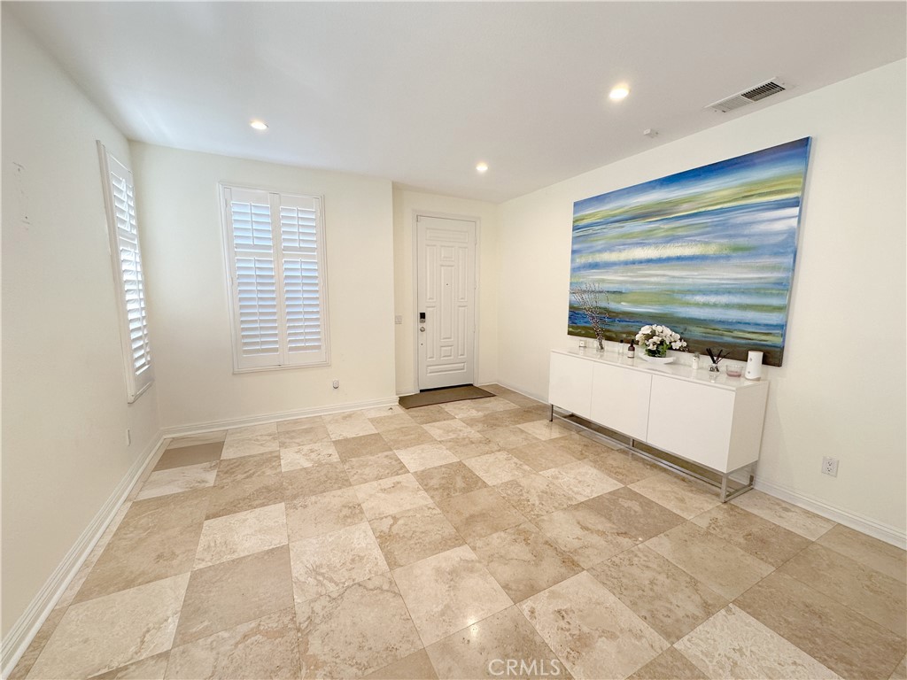 MLS #PW25274793 image #1