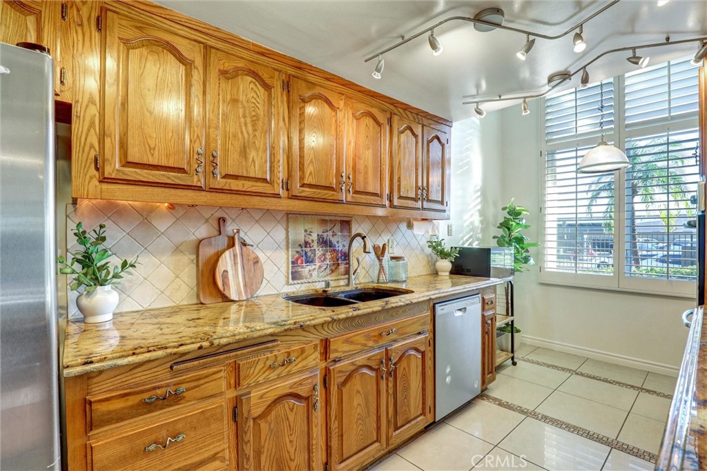 MLS #PW25275059 image #14