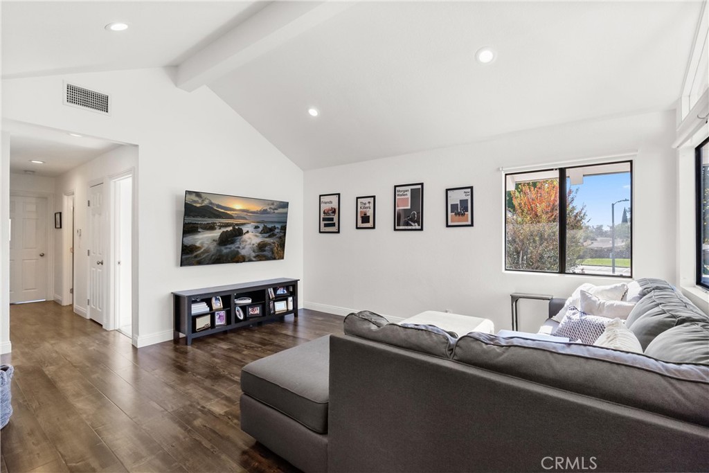 MLS #PW25275222 image #1