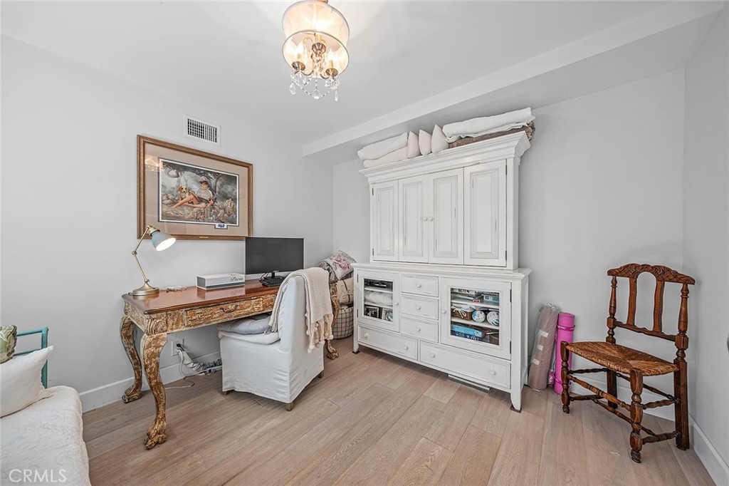 MLS #PW25275282 image #17