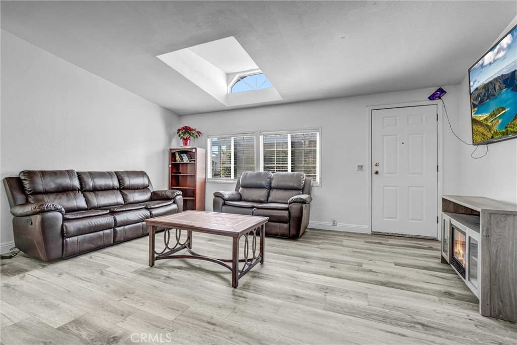 MLS #PW25275414 image #5