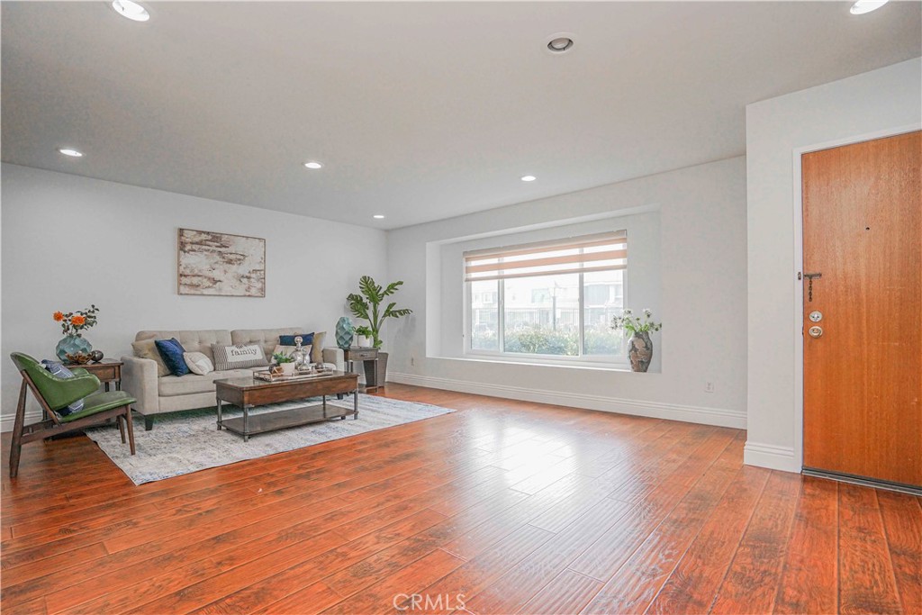 MLS #PW25275958 image #6