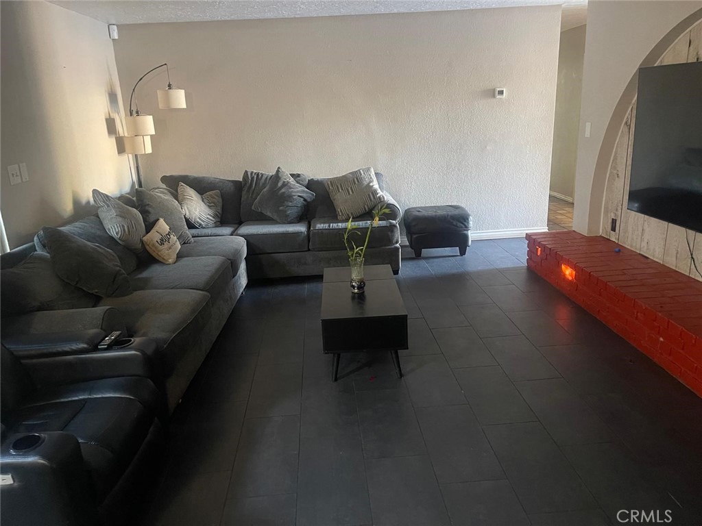 MLS #PW25276936 image #2