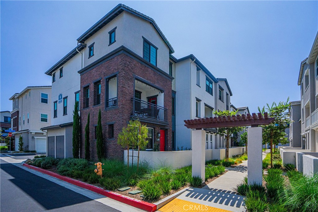 MLS #PW25277016 image #1