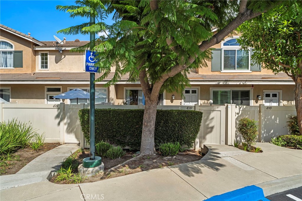 MLS #PW25277300 image #0