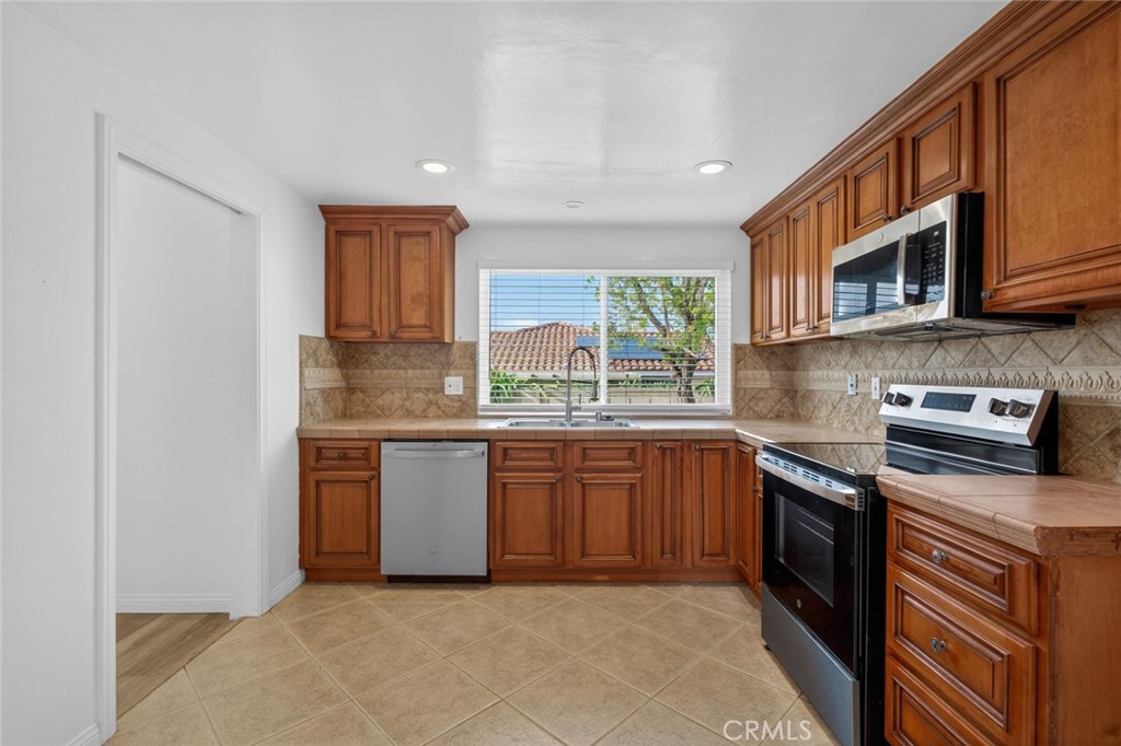 MLS #PW25277401 image #14