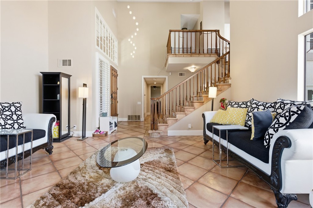 MLS #PW25277906 image #7