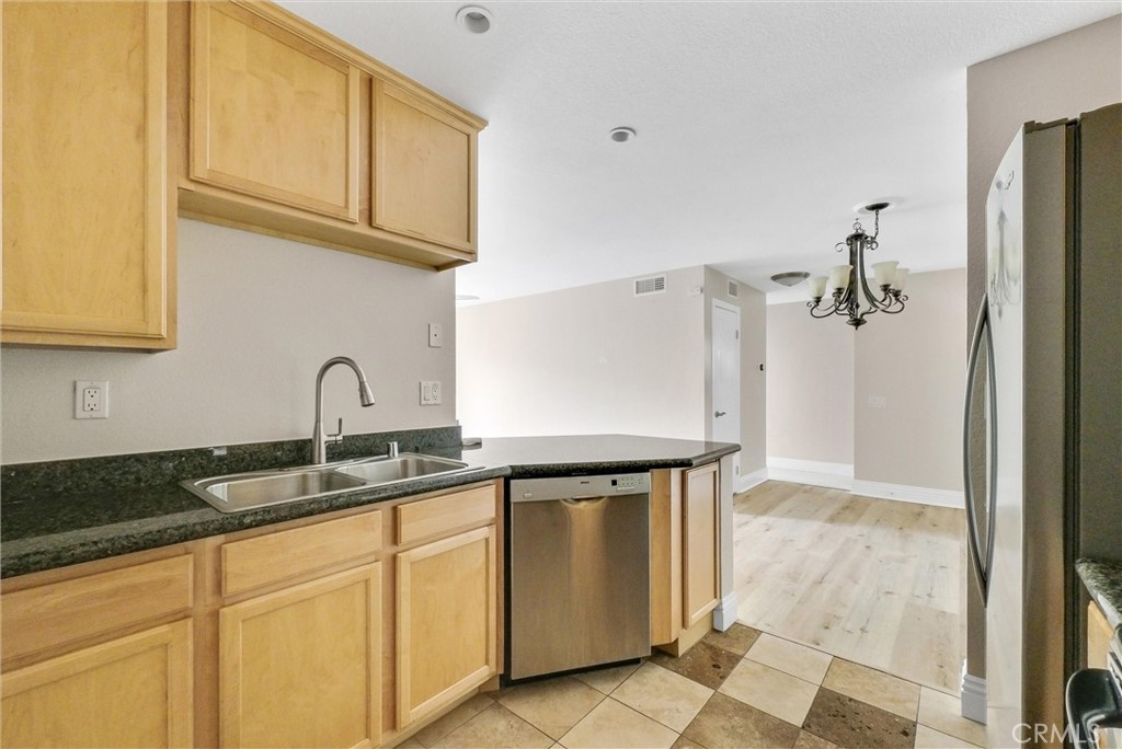 MLS #PW25278328 image #9