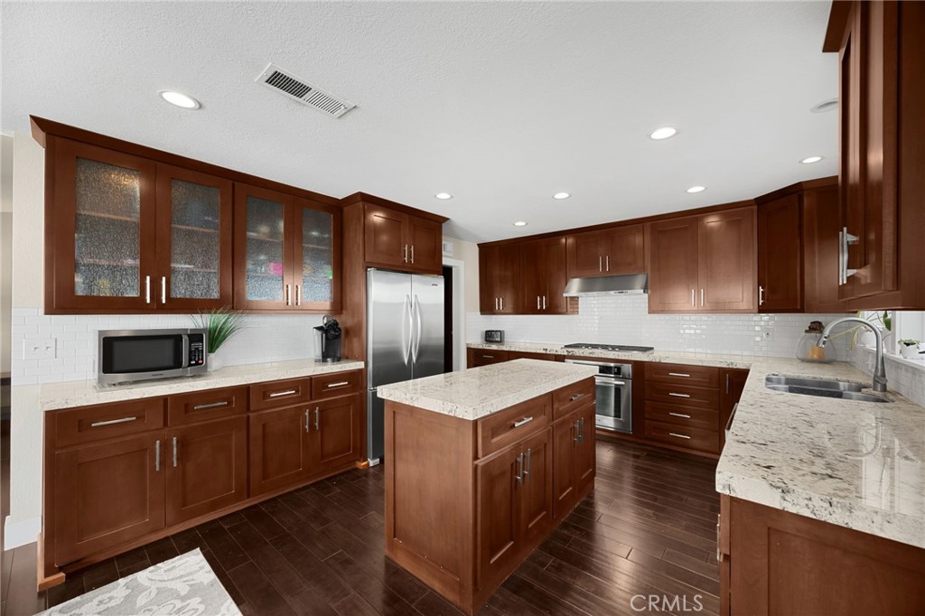 MLS #PW25280014 image #3