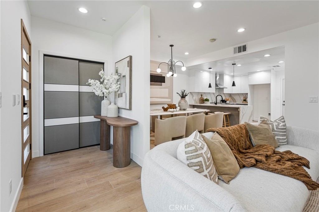 MLS #PW25281393 image #1