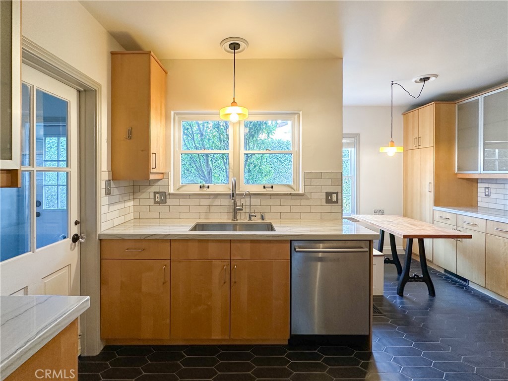 MLS #PW25281925 image #3