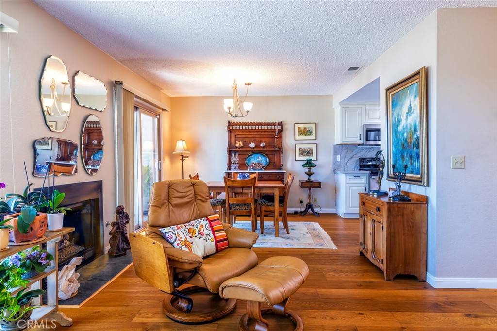 MLS #PW25282381 image #4