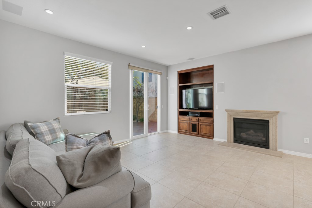 MLS #PW26004934 image #4