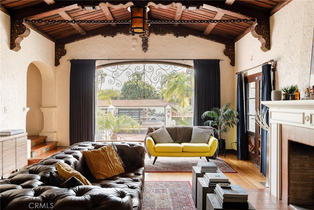 MLS #SB25056661 image #1