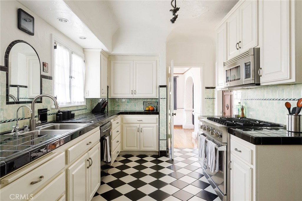 MLS #SB25056661 image #17