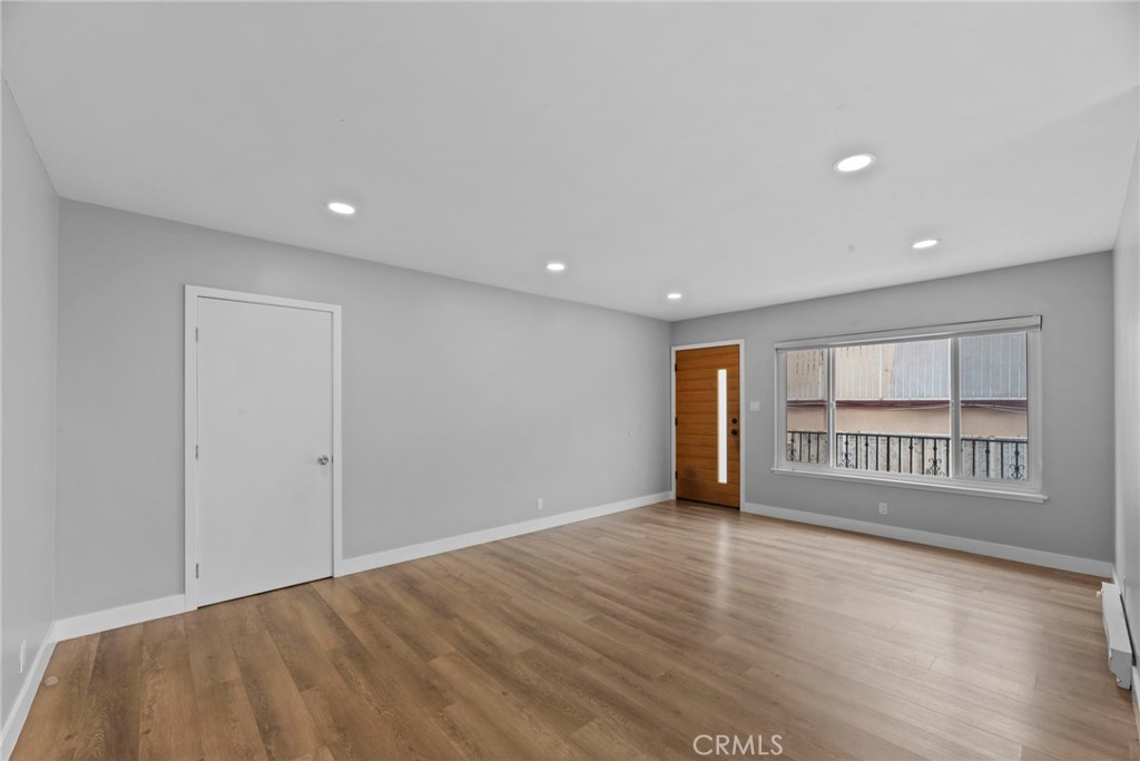 MLS #SB25083382 image #3