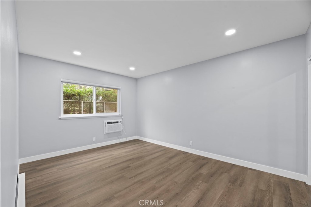 MLS #SB25083382 image #9