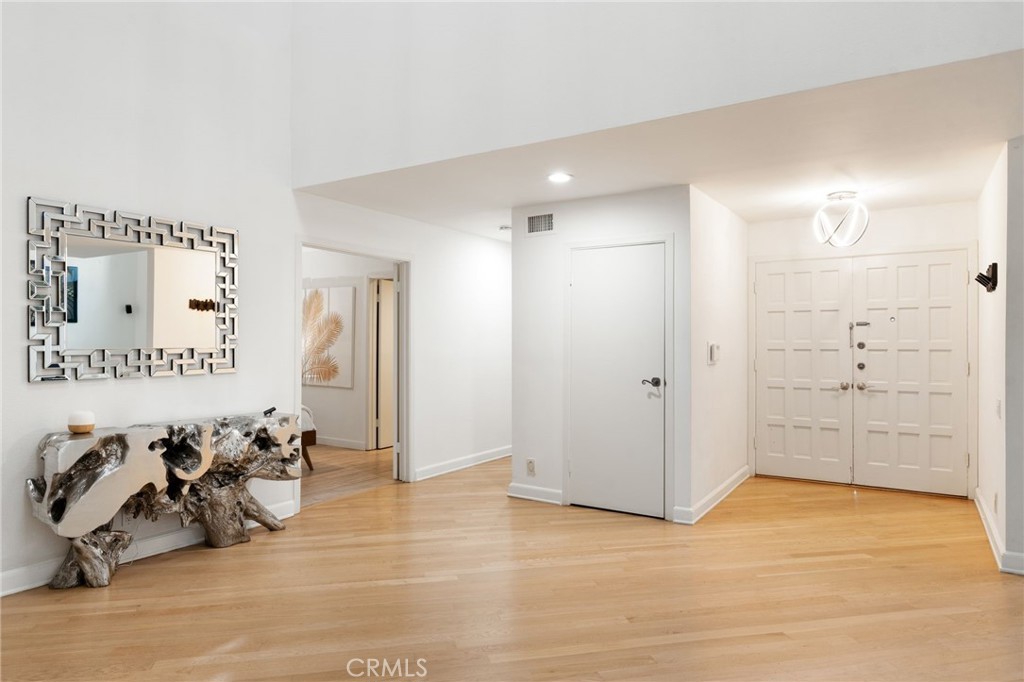 MLS #SB25083559 image #2