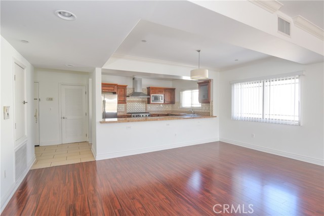 MLS #SB25098743 image #10